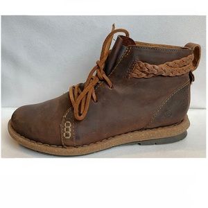 Women’s Born Temple leather boot 8